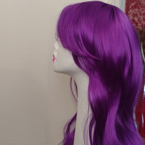 Wigs - Picture 2 of 2